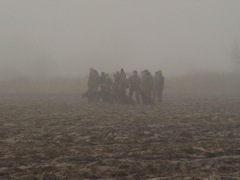 Grupp nummer 1 i arbete vid andra dammen
