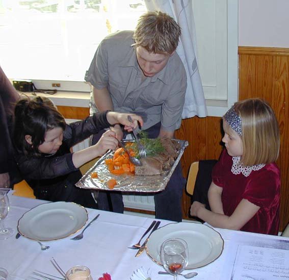 NatalieFelixMarta.jpg (48028 bytes)
