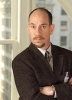 photo Miguel Ferrer (röst)