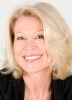 photo Leslie Easterbrook