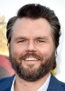 photo Tyler Labine